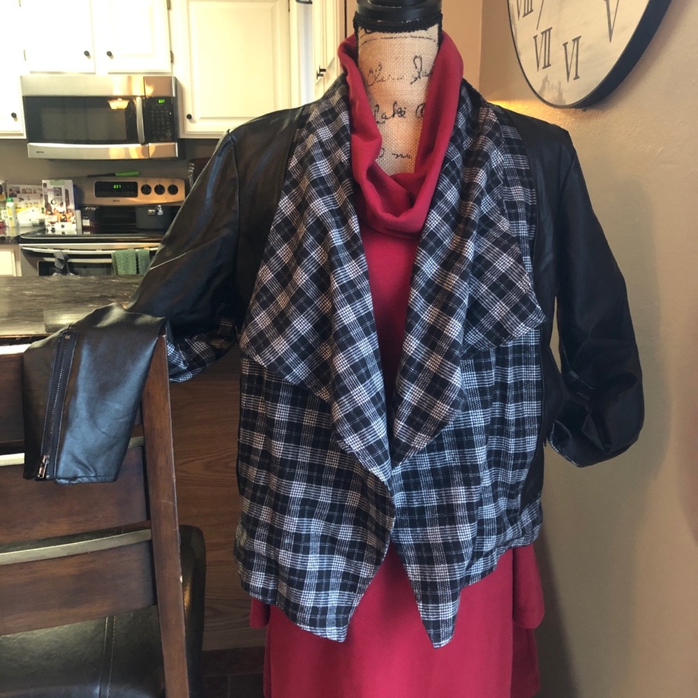 Super stylish leather-like and flannel jacket!